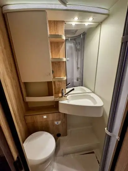 Eura Mobil Profila RS 695 EB Bild 6