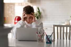 Cognitive Behavioral Therapy for Anxiety Online: A, Agincourt