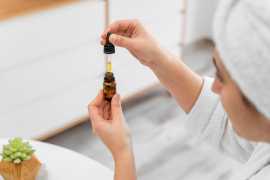 How Ayurvedic Hyaluronic Acid Rosehip Serum Improv, Chennai