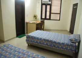 Best Hostel for Boys Near SRCC College, Delhi