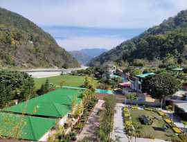 Riverside Resort in Corbett