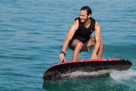 Efoil Surfboard Rental – Fly Over Dubai’s Waters!
