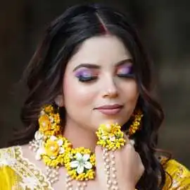 Lakme Academy, Saket–Your Gateway to a Successfull, Delhi