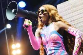 AZEALIA BANKS SPARKS DEBATE ON BLACK ARTISTS &