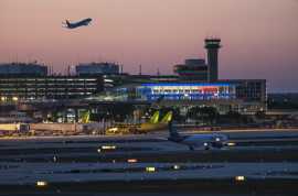 Detroit Metropolitan Wayne County Airport, New York