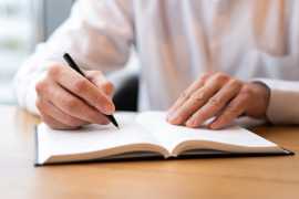 Unlocking Success: Essential Help for Writing Law , London