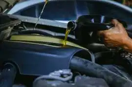 Best Car Engine Oil Change Service in Dubai, UAE, Dubai