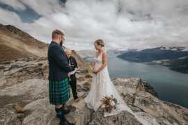 Natural & Candid Wedding Couple Photography Yo, Queenstown