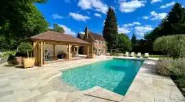 Henley Pool Cleaning Specialists | Clear Water , Buckingham