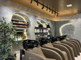 Top Beauty spa and Unisex saloon in Nasik Maharash, Nashik
