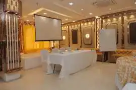 Hotels near noida city Centre metro station, Noida