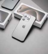 Brandnew Apple iPhone 15 Pro Max/ Sony PS5, ps 700