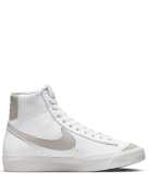 Classic Beige Nike Blazer Sneakers – Perfect for A, Paris