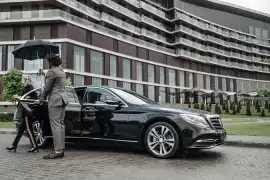 Your Trusted Heathrow Chauffeur for Stress-Free Ai, City of London