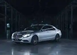 Melbourne Airport Hire Car with Chauffeur Service , Melbourne