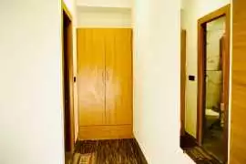 Experience Comfort with Luxury Rooms Near Gaur Cit, Noida