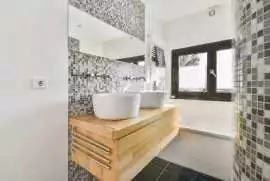 Custom Bathroom Cabinets in Toronto, Toronto