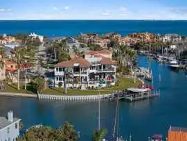 Looking For a Residential Real Estate Agent, Saint Petersburg