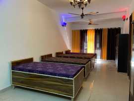 Best Hostels &  PG in Noida Sector 63 for boys, Noida