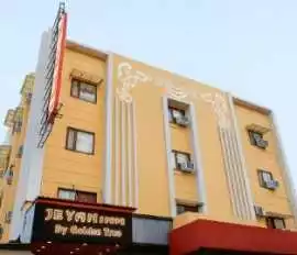 Which is the Best Hotel near Ganga Ram Hospital?