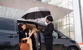 Flat-Rate Limo Services to Toronto Pearson Airport, Toronto