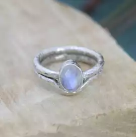 Discover the Spiritual Benefits of Moonstone in Da, $ 399