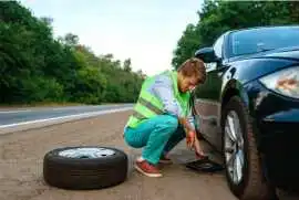Emergency Flat Tyre Replacement Service in UAE , Dubai