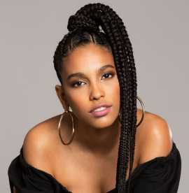 Get Ready To Rock With Frontal Ponytail, Chicago