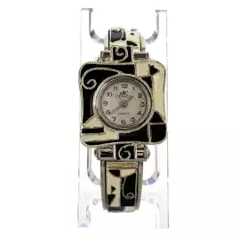 A Fashion Watch to Adorn Your Wrist, $ 5