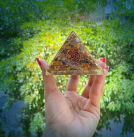 Unique Tiger Eye Orgonite Pyramid, Los Angeles
