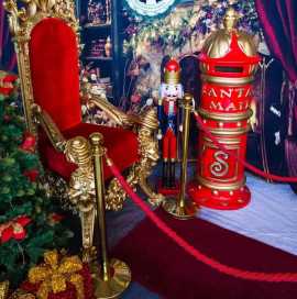 Find the Perfect Festive Props for Any Occasion, Bukit Timah