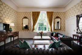 Stone court house hotel, Aghadowey