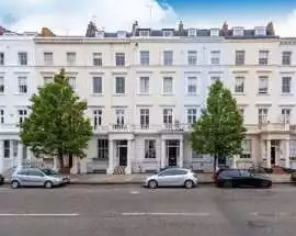 Relax & Rejuvenate with the Best Massage in Pi, London