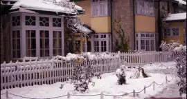 Wake Up To Stunning Himalayan Views In Darjeeling, Siliguri