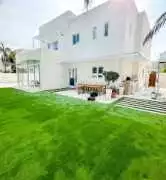 Stylish Balcony Artificial Grass in Dubai, Dubai