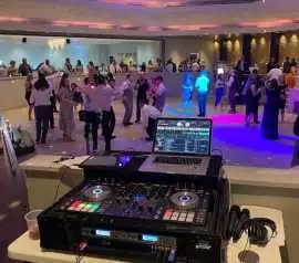 Hire the Best Wedding DJs, Chicago