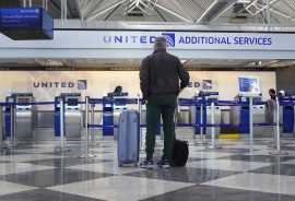 How do I talk to a live person at United Airlines?
