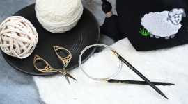 Ebony Knitting Needles, Alton