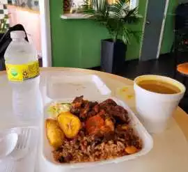 Maam's Jamaican Restaurant, Miami