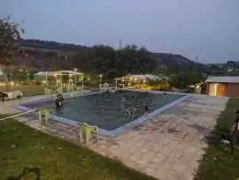 Resorts Near Gurgaon with Swimming Pool
