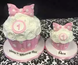Best Cake Shops Kissimmee Cupcake Hearts, Kissimmee