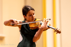 Yeva Solodovska | Henryk Wieniawski: Scherzo-tarantelle