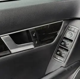 مرسيدس بنز C200 موديل 2012, دمشق