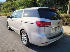KIA SEDONA 2017