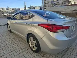 Hyundai Elantra 2011