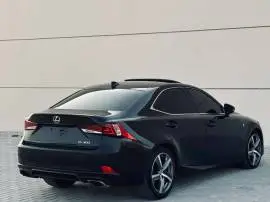 لكزس IS 300 موديل 2018