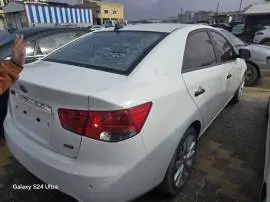 كيا فورتي 2011