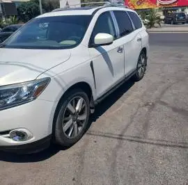 نيسان باث فايندر 2014, دمشق, RF16575972