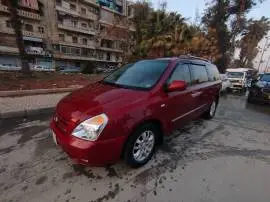 كيا كرنفال 2010, RF83756140