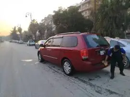 كيا كرنفال 2010, RF83756140